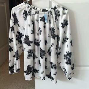 Ann Taylor NWT Blouse Size Medium Petite
